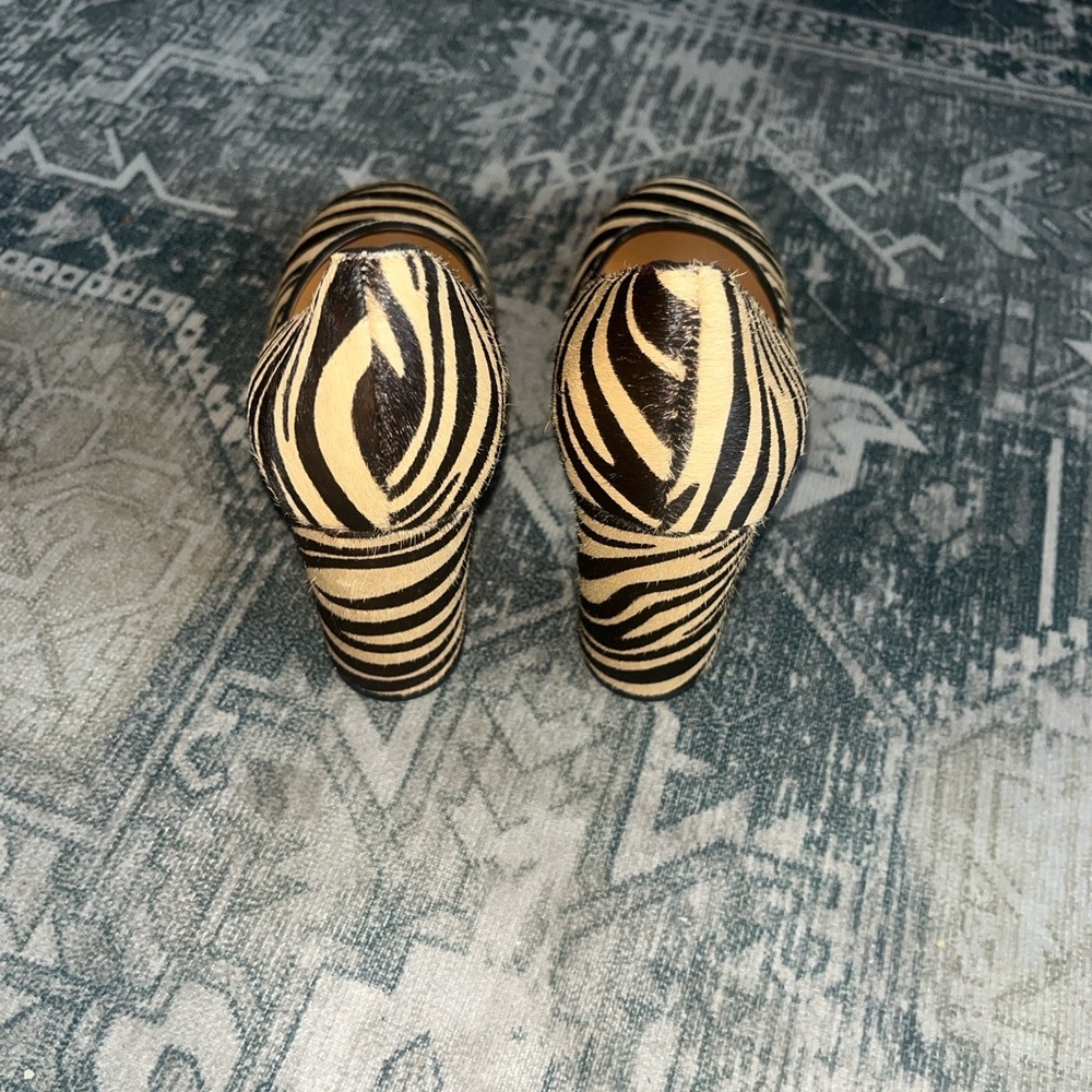 J McLaughlin Zebra print calf hair high heels size 8 - Picture 6 of 9